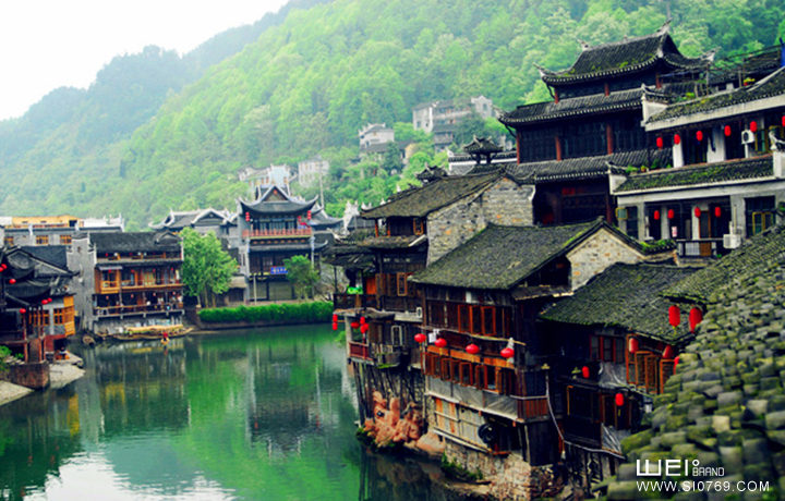 湘西鳳凰，旅游品牌形象設(shè)計(jì)，旅游品牌，形象設(shè)計(jì)，標(biāo)志設(shè)計(jì)